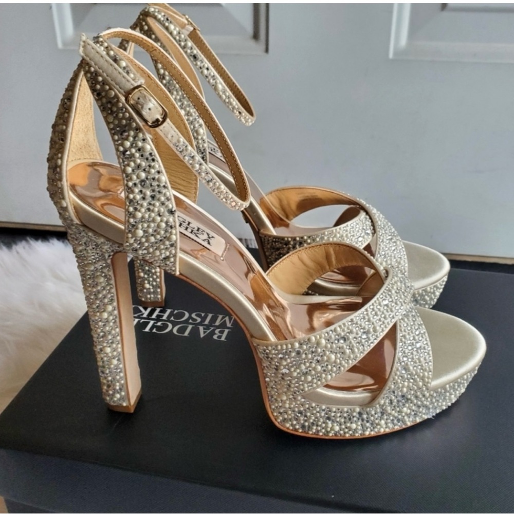Badgley Mischka Fizzy Fantastic Rhinestone Platform - Sz 8.5 - NWB